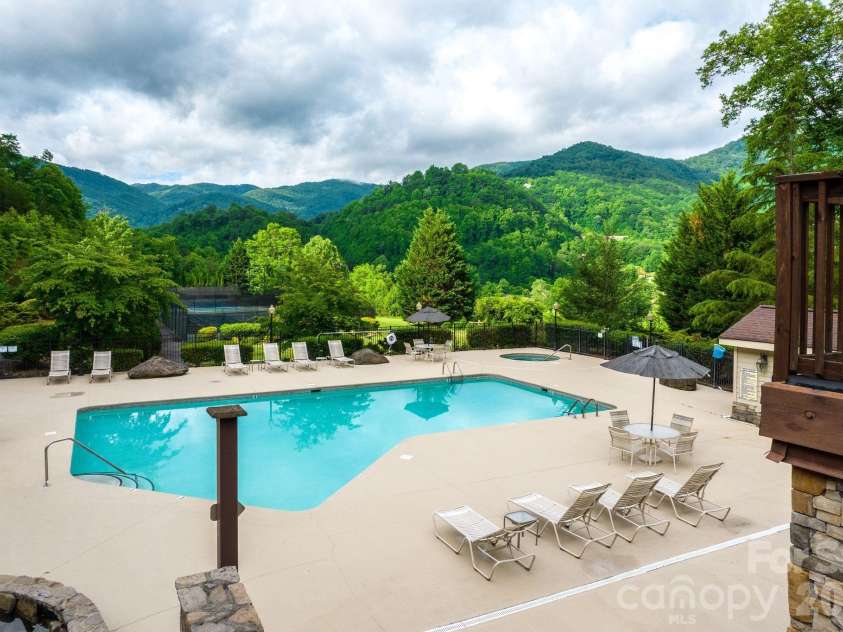 100 Foresthill Lane, Whittier, NC 28789.  MLS# CAR4397403, YatesRealty ID 35624. 