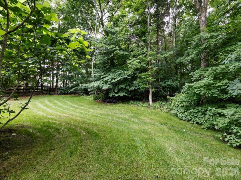 1423 Piper Court, Concord, NC 28025.  MLS# CAR4376412, YatesRealty ID 35626. 