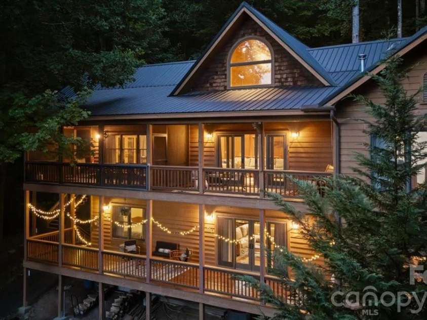 317 Von Trapp Lane, Tuckasegee, NC 28783.  MLS# CAR4401631, YatesRealty ID 35628. 