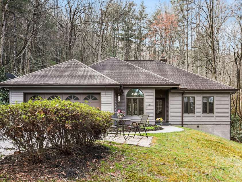 446 Silver Fox Lane, Pisgah Forest, NC 28768.  MLS# CAR4360860, YatesRealty ID 35629. Welcome Home