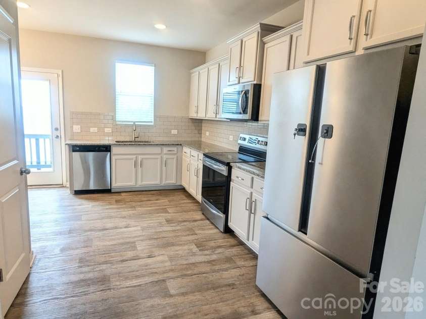 12417 Bryton Ridge Parkway, Huntersville, NC 28078.  MLS# CAR4401551, YatesRealty ID 3563. Kitchen