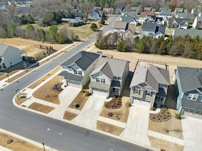 14032 Canemeadow Drive, Charlotte, NC 28278.  MLS# CAR4225614, YatesRealty ID 3563. 