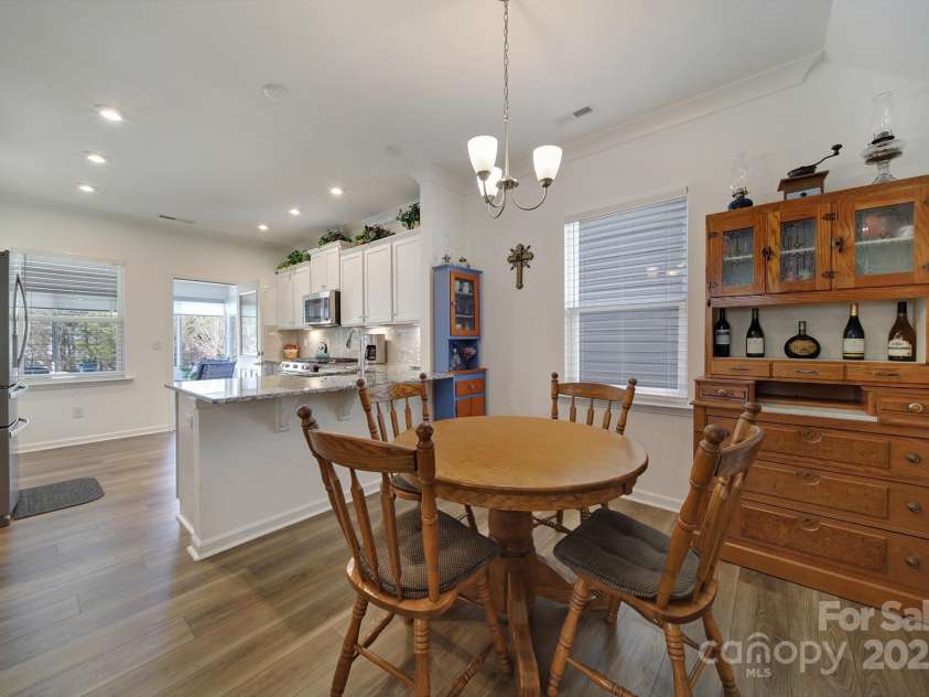 14032 Canemeadow Drive, Charlotte, NC 28278.  MLS# CAR4225614, YatesRealty ID 3563. 