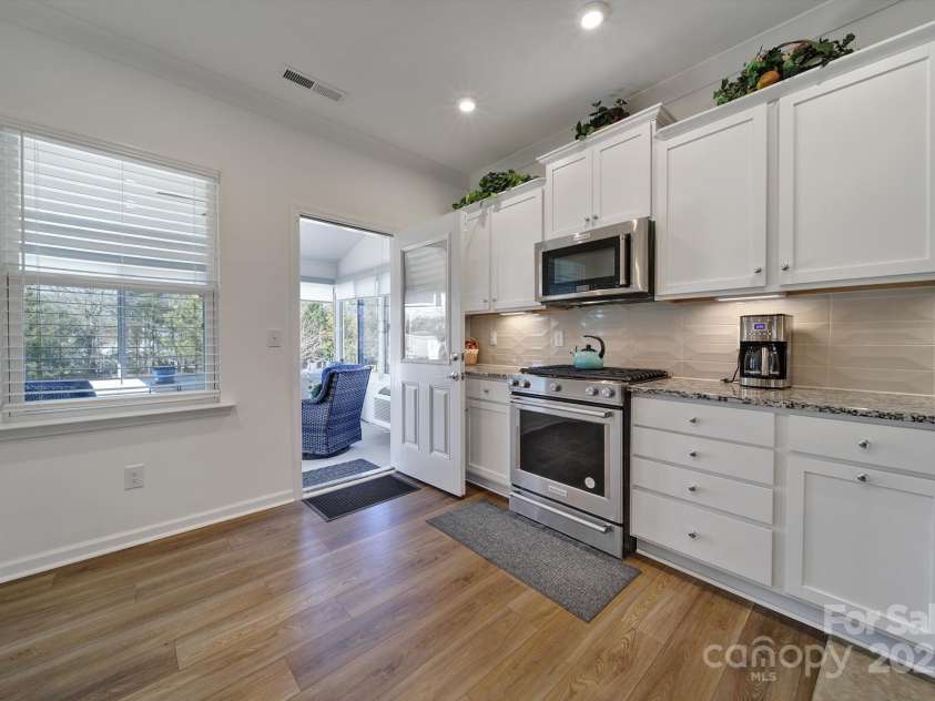 14032 Canemeadow Drive, Charlotte, NC 28278.  MLS# CAR4225614, YatesRealty ID 3563. 