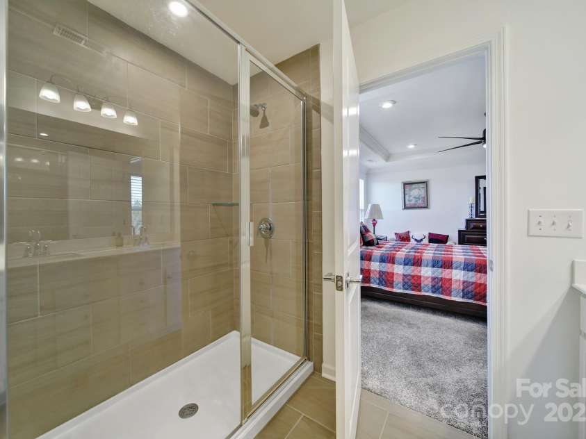 14032 Canemeadow Drive, Charlotte, NC 28278.  MLS# CAR4225614, YatesRealty ID 3563. 