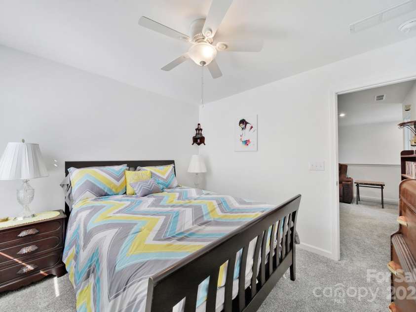 14032 Canemeadow Drive, Charlotte, NC 28278.  MLS# CAR4225614, YatesRealty ID 3563. 