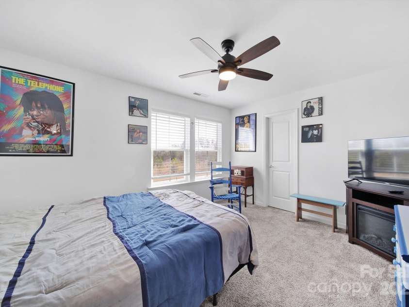 14032 Canemeadow Drive, Charlotte, NC 28278.  MLS# CAR4225614, YatesRealty ID 3563. 