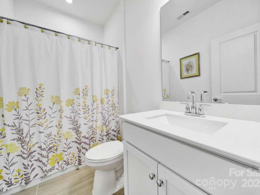 14032 Canemeadow Drive, Charlotte, NC 28278.  MLS# CAR4225614, YatesRealty ID 3563. 