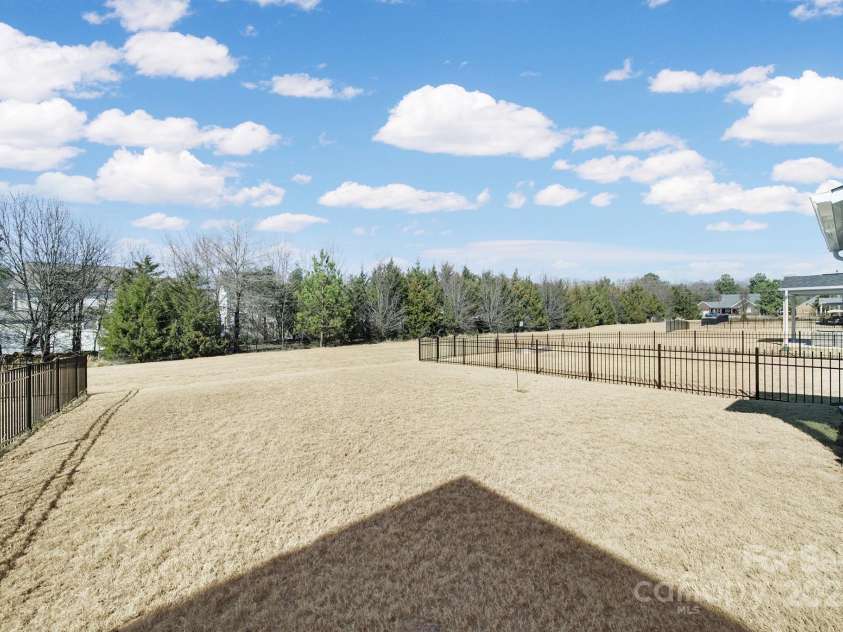14032 Canemeadow Drive, Charlotte, NC 28278.  MLS# CAR4225614, YatesRealty ID 3563. 
