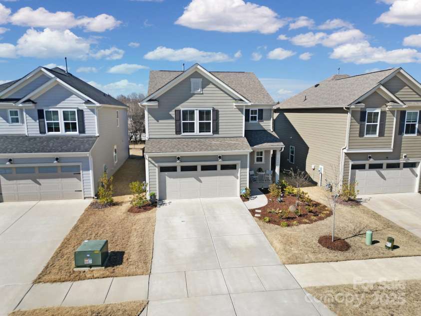 14032 Canemeadow Drive, Charlotte, NC 28278.  MLS# CAR4225614, YatesRealty ID 3563. 