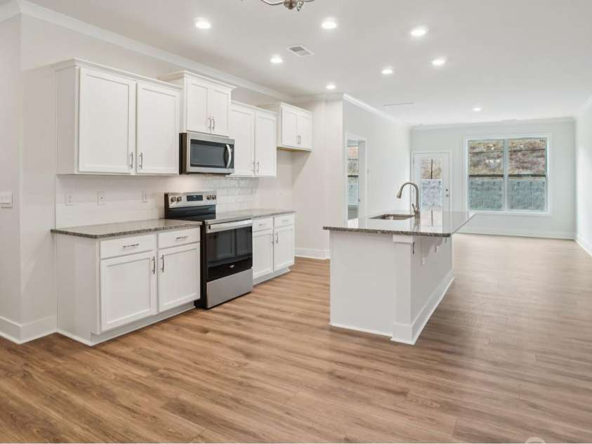 204 Driscoll Way, Weaverville, NC 28787.  MLS# CAR4400553, YatesRealty ID 35631. Photos are representative