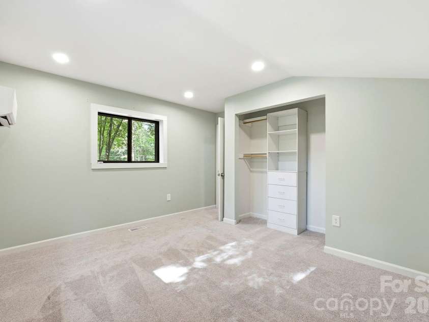 127 Rustic Way Lane, Mooresville, NC 28117.  MLS# CAR4387871, YatesRealty ID 35632. 
