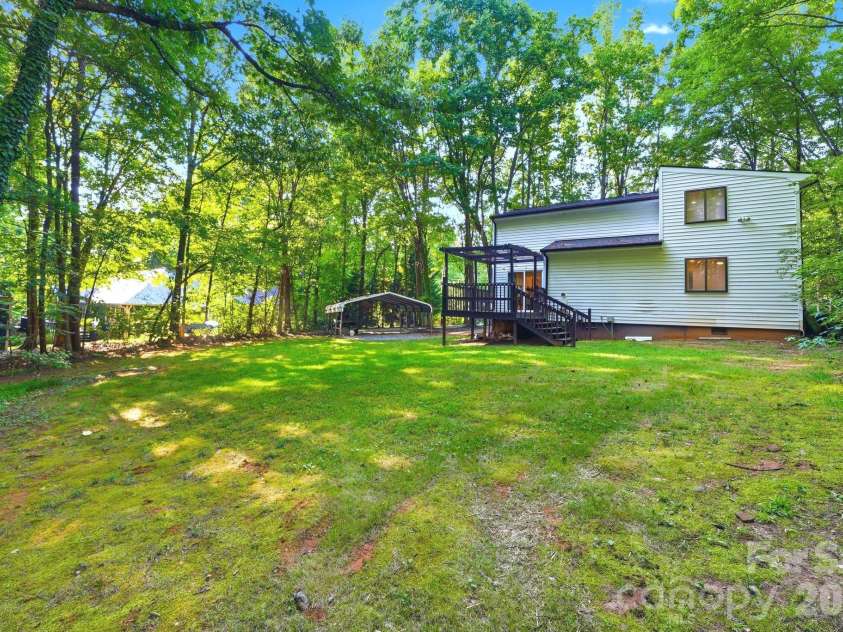 127 Rustic Way Lane, Mooresville, NC 28117.  MLS# CAR4387871, YatesRealty ID 35632. 