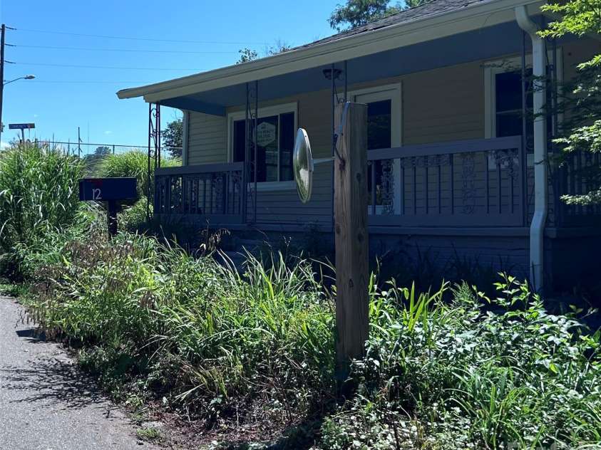 12 Penley Avenue, Asheville, NC 28804.  MLS# CAR4379338, YatesRealty ID 35634. 