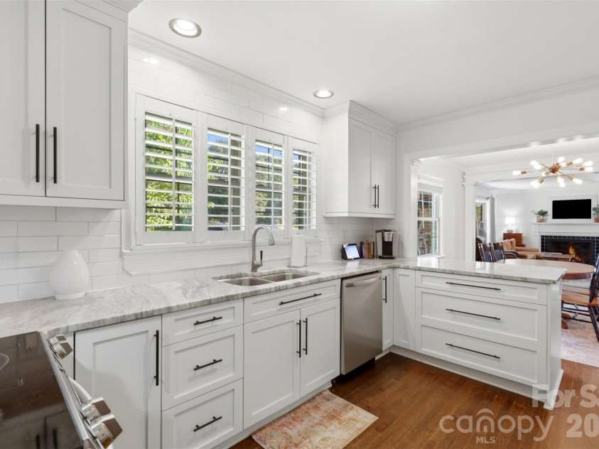 2201 Armstrong Park Drive, Gastonia, NC 28054.  MLS# CAR4399022, YatesRealty ID 35637. 