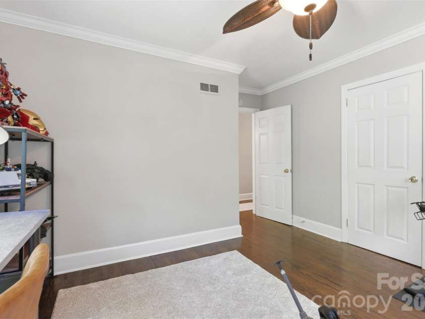 2201 Armstrong Park Drive, Gastonia, NC 28054.  MLS# CAR4399022, YatesRealty ID 35637. 