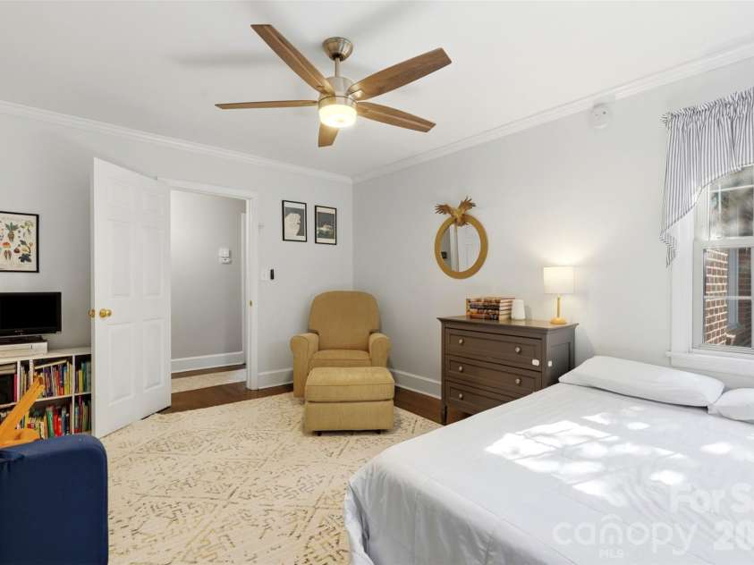 2201 Armstrong Park Drive, Gastonia, NC 28054.  MLS# CAR4399022, YatesRealty ID 35637. 