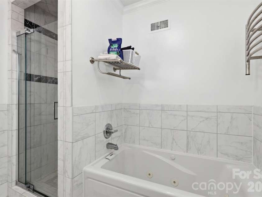 2201 Armstrong Park Drive, Gastonia, NC 28054.  MLS# CAR4399022, YatesRealty ID 35637. 