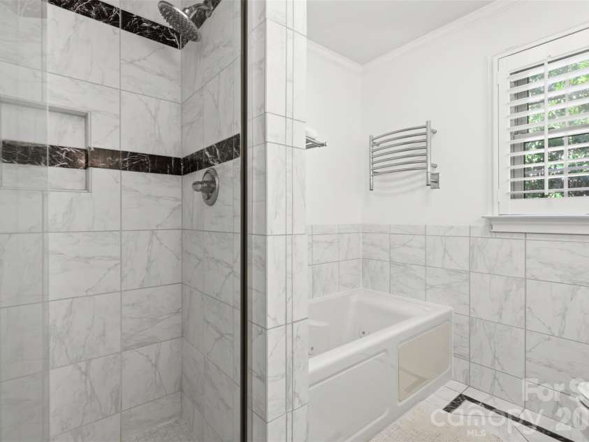2201 Armstrong Park Drive, Gastonia, NC 28054.  MLS# CAR4399022, YatesRealty ID 35637. 