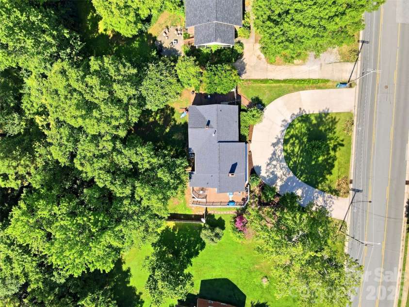 2201 Armstrong Park Drive, Gastonia, NC 28054.  MLS# CAR4399022, YatesRealty ID 35637. 