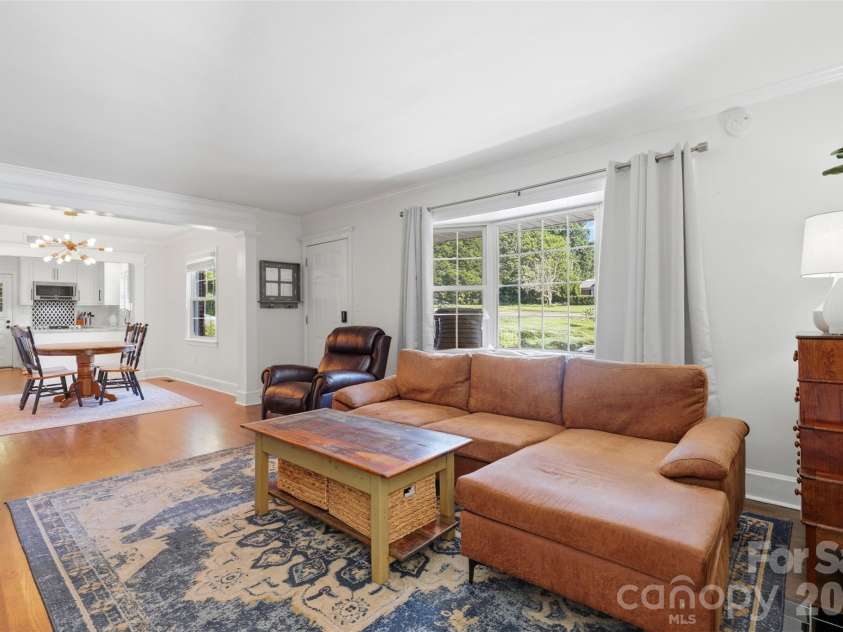 2201 Armstrong Park Drive, Gastonia, NC 28054.  MLS# CAR4399022, YatesRealty ID 35637. Open Floorplan