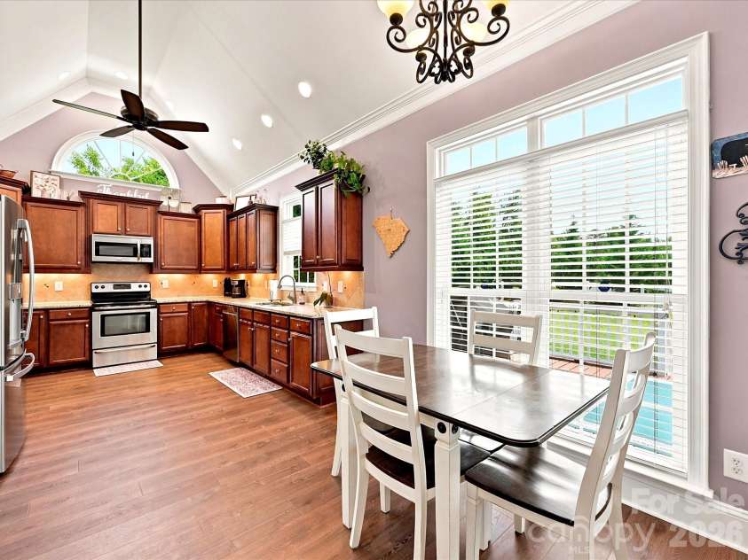 305 Spurs Court, Rock Hill, SC 29732.  MLS# CAR4396418, YatesRealty ID 35638. Breakfast