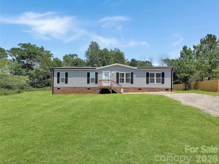 206 Fairchase Circle, Stony Point, NC 28678.  MLS# CAR4395945, YatesRealty ID 35639. 