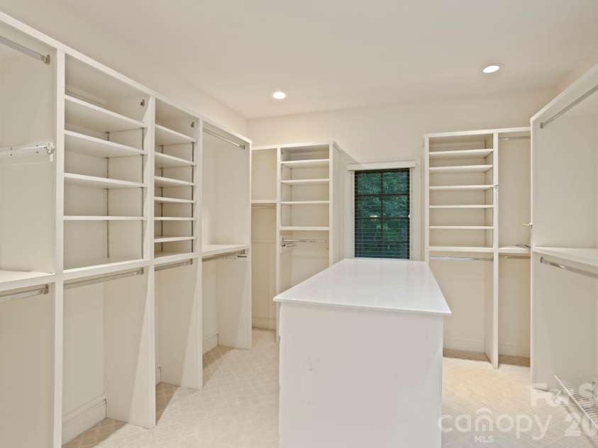 132 Berry Creek Drive, Flat Rock, NC 28731.  MLS# CAR4342360, YatesRealty ID 3564. 