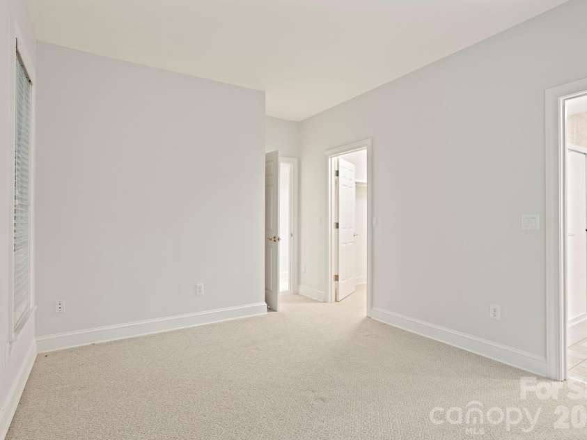 132 Berry Creek Drive, Flat Rock, NC 28731.  MLS# CAR4342360, YatesRealty ID 3564. 