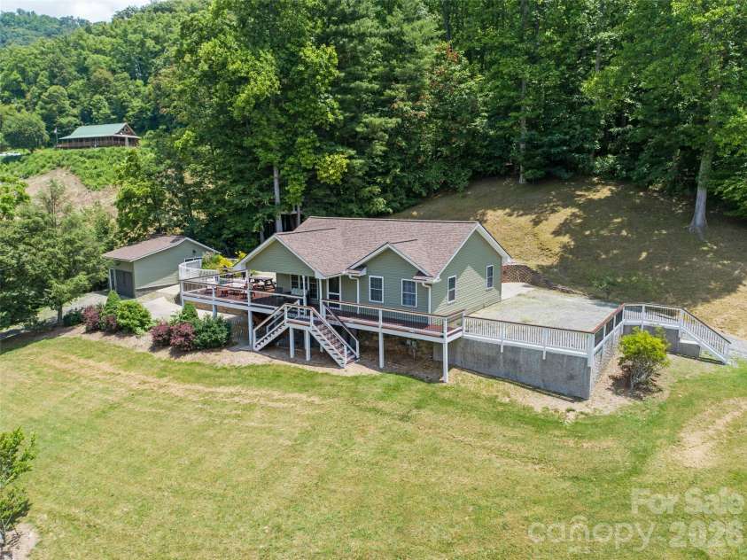 189 Poverty Branch Road, Barnardsville, NC 28709.  MLS# CAR4354105, YatesRealty ID 3564. 