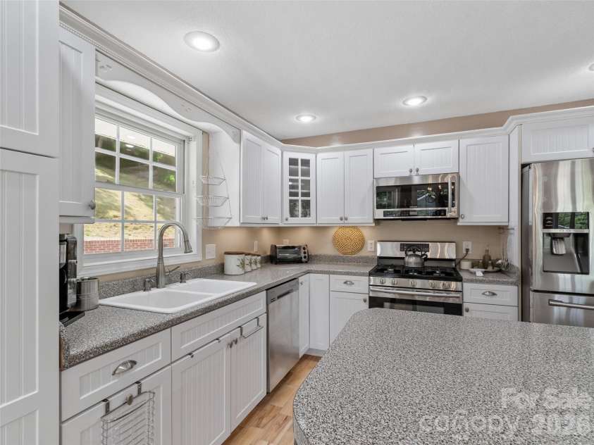 189 Poverty Branch Road, Barnardsville, NC 28709.  MLS# CAR4354105, YatesRealty ID 3564. Kitchen