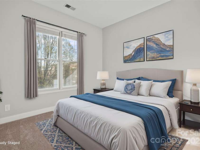 792 Davidson Street, Charlotte, NC 28202.  MLS# CAR4235117, YatesRealty ID 3564. Popular Split Bedroom Layout with Secondary Bedroom