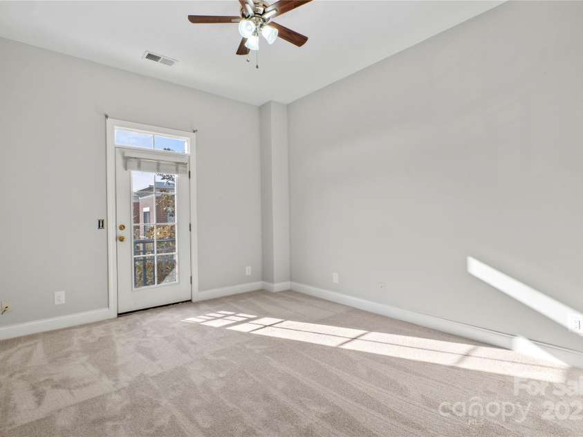 792 Davidson Street, Charlotte, NC 28202.  MLS# CAR4235117, YatesRealty ID 3564. Primary Bedroom Features Brand New Carpet