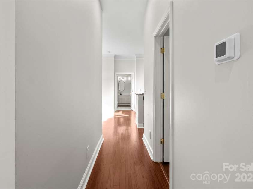 792 Davidson Street, Charlotte, NC 28202.  MLS# CAR4235117, YatesRealty ID 3564. Split Bedroom Layout with Bedrooms Flanking Opposite Sides of Unit