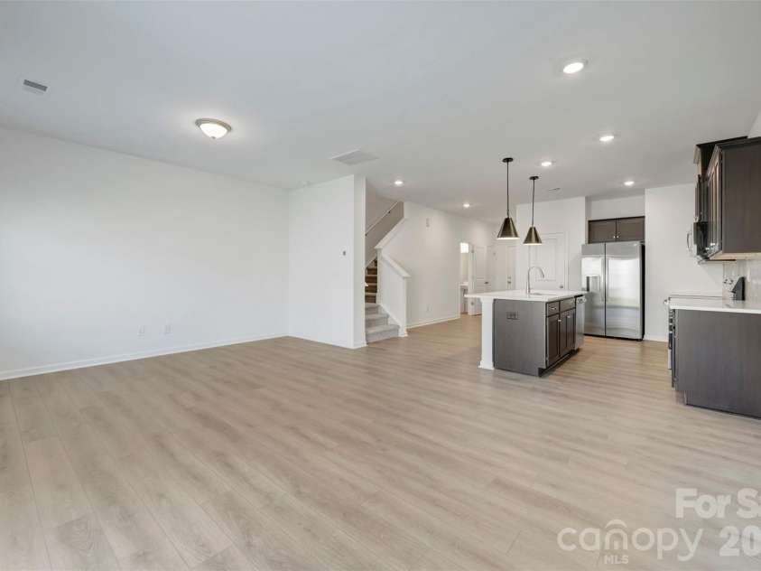406 Hendley Drive, York, SC 29745.  MLS# CAR4400896, YatesRealty ID 35641. Family room