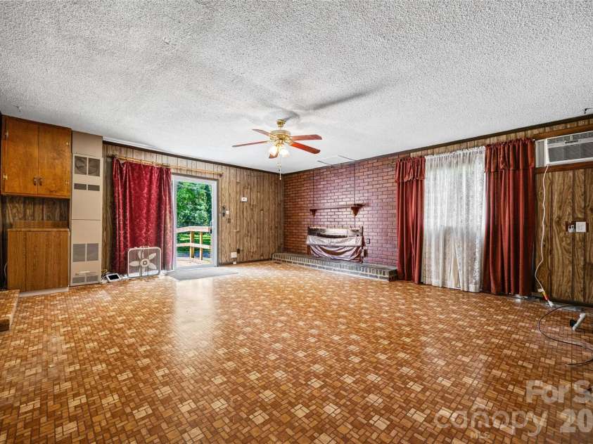 14 Barrow Street, Rock Hill, SC 29730.  MLS# CAR4401300, YatesRealty ID 35645. 