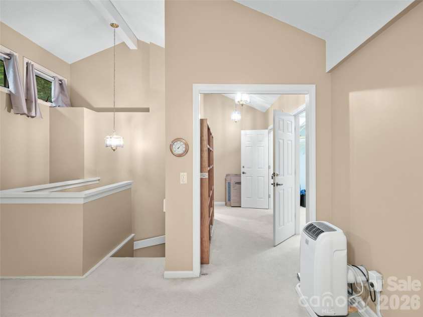 303 White Oak Drive, Hendersonville, NC 28791.  MLS# CAR4401721, YatesRealty ID 35649. 