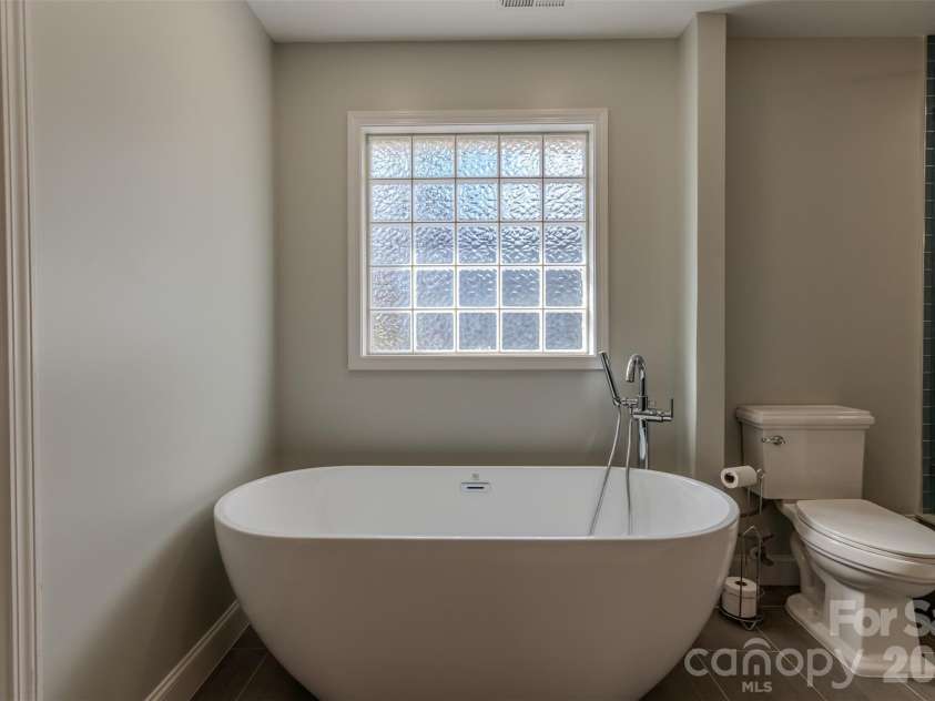 1409 Merrimont Avenue, Kings Mountain, NC 28086.  MLS# CAR4352911, YatesRealty ID 3565. 