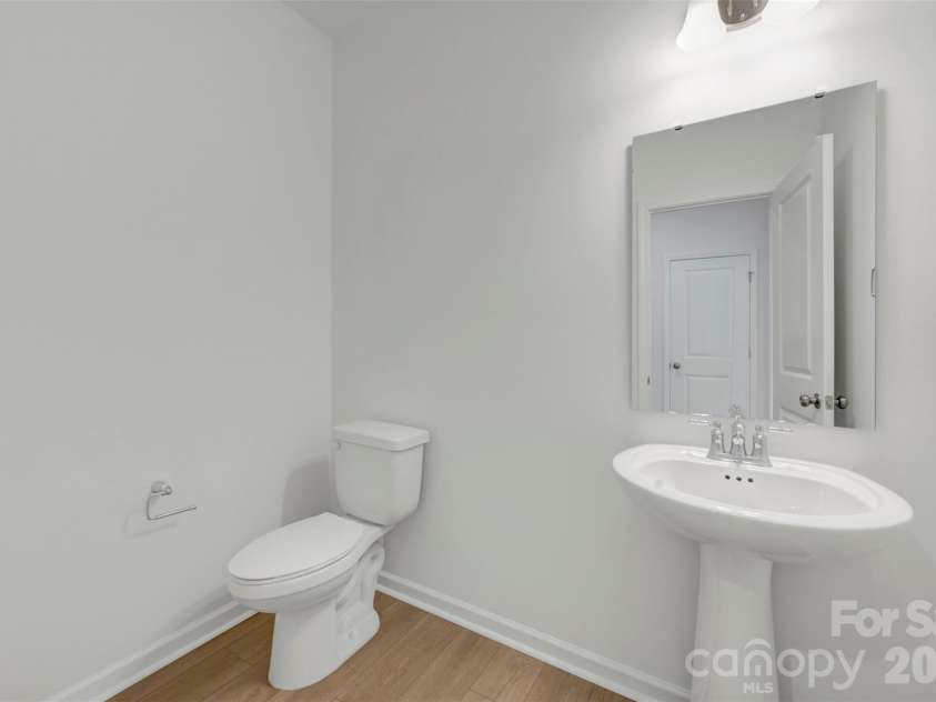 8887 Visgrove Drive, Sherrills Ford, NC 28673.  MLS# CAR4394899, YatesRealty ID 35650. Powder room