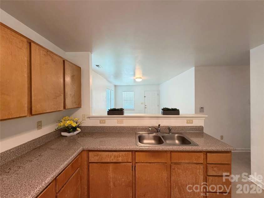 3125 Amay James Avenue, Charlotte, NC 28208.  MLS# CAR4400177, YatesRealty ID 35655. 