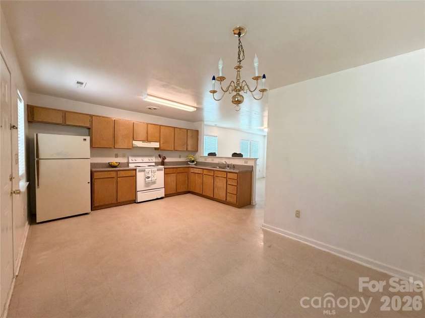 3125 Amay James Avenue, Charlotte, NC 28208.  MLS# CAR4400177, YatesRealty ID 35655. 