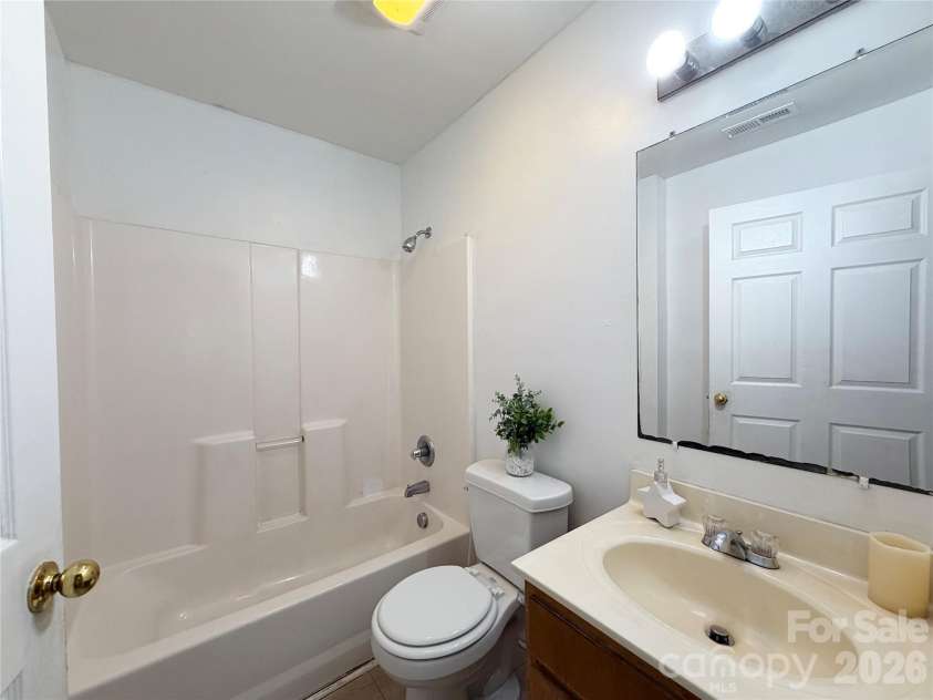 3125 Amay James Avenue, Charlotte, NC 28208.  MLS# CAR4400177, YatesRealty ID 35655. 