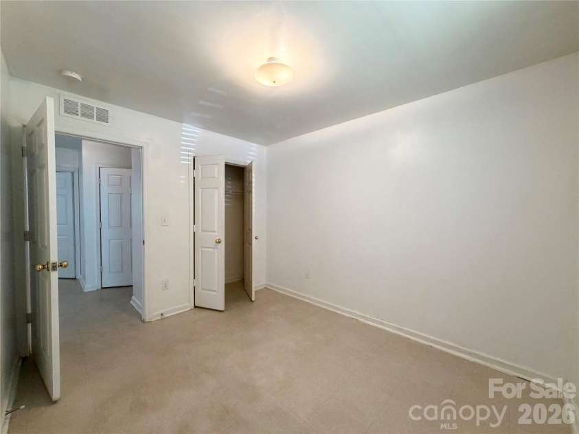 3125 Amay James Avenue, Charlotte, NC 28208.  MLS# CAR4400177, YatesRealty ID 35655. 