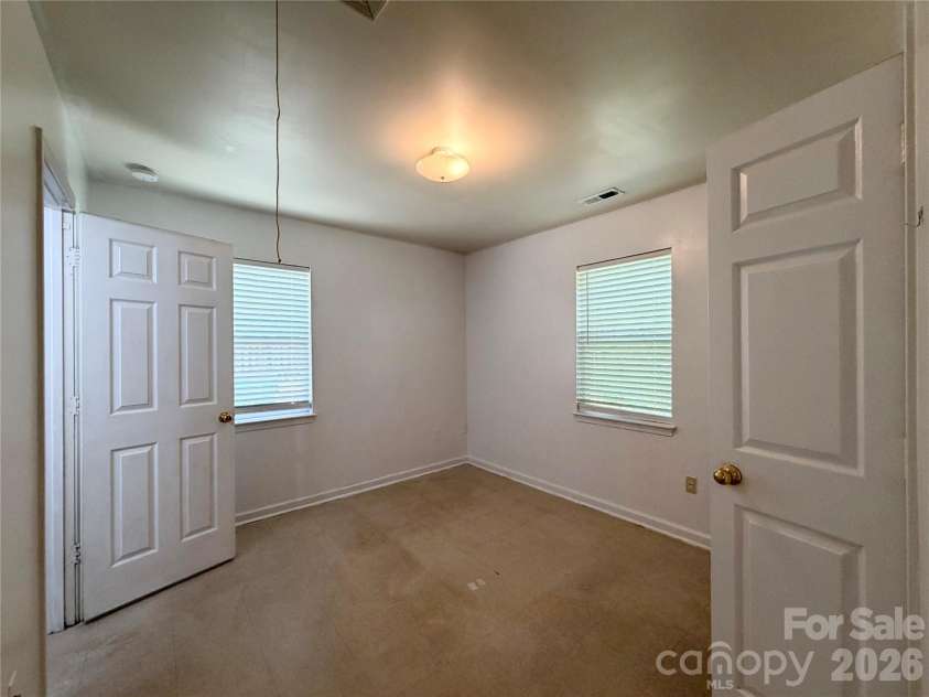 3125 Amay James Avenue, Charlotte, NC 28208.  MLS# CAR4400177, YatesRealty ID 35655. 