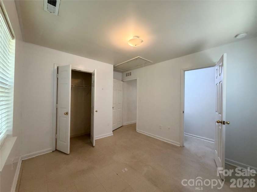 3125 Amay James Avenue, Charlotte, NC 28208.  MLS# CAR4400177, YatesRealty ID 35655. 