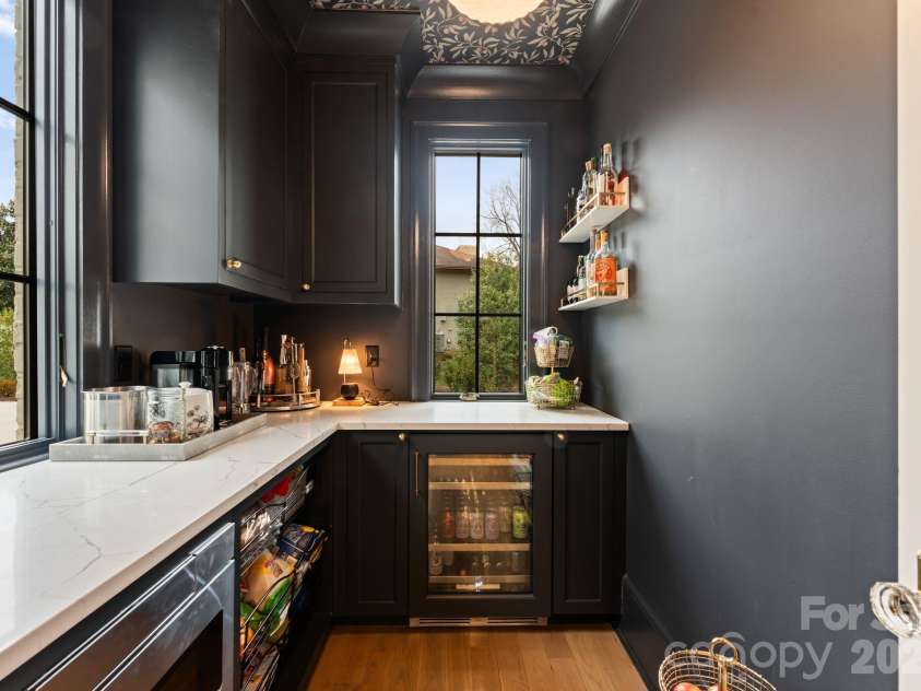 4420 Forest Hills Drive, Charlotte, NC 28226.  MLS# CAR4399080, YatesRealty ID 35659. 