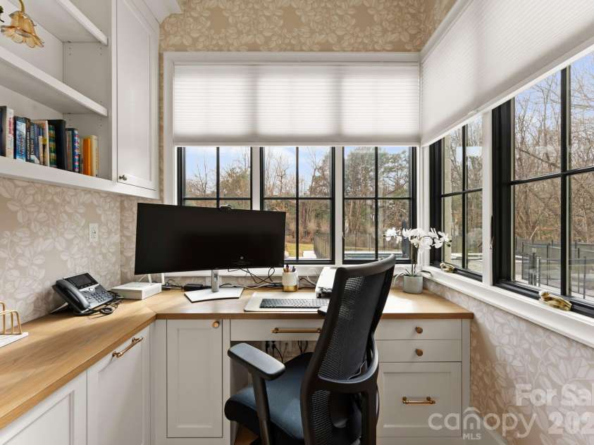 4420 Forest Hills Drive, Charlotte, NC 28226.  MLS# CAR4399080, YatesRealty ID 35659. 