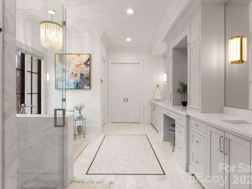 4420 Forest Hills Drive, Charlotte, NC 28226.  MLS# CAR4399080, YatesRealty ID 35659. 