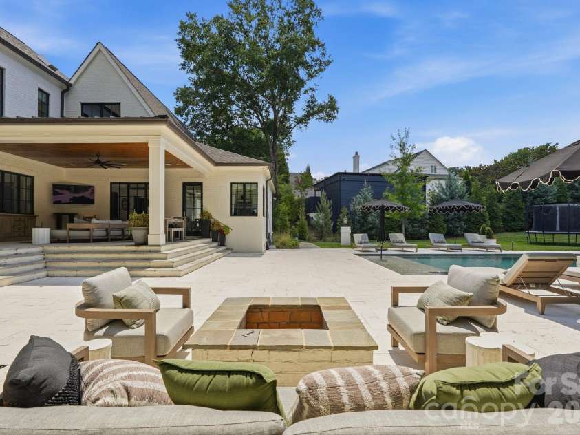 4420 Forest Hills Drive, Charlotte, NC 28226.  MLS# CAR4399080, YatesRealty ID 35659. 