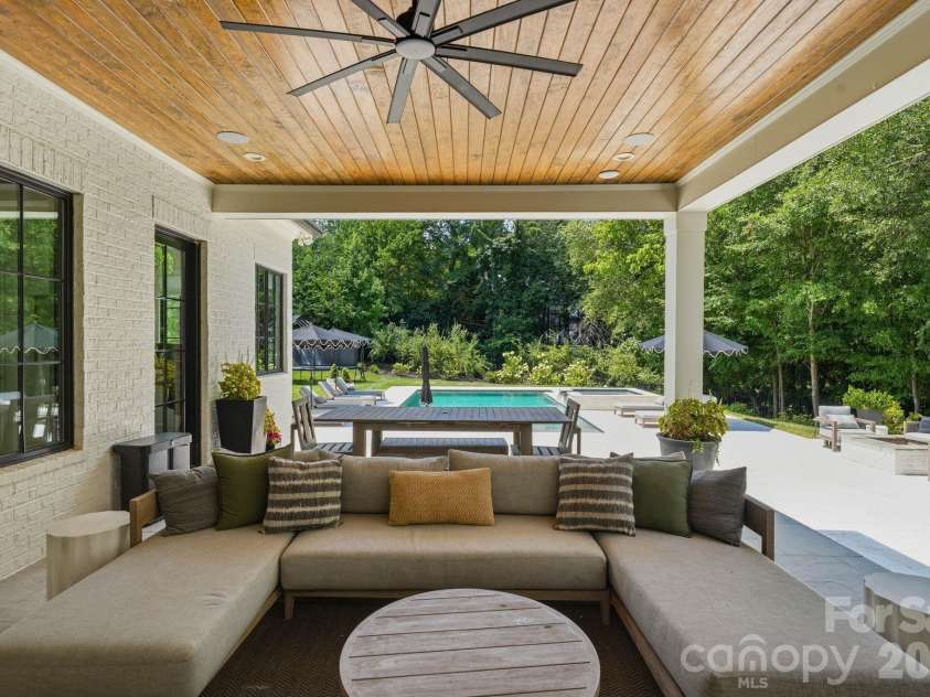 4420 Forest Hills Drive, Charlotte, NC 28226.  MLS# CAR4399080, YatesRealty ID 35659. 